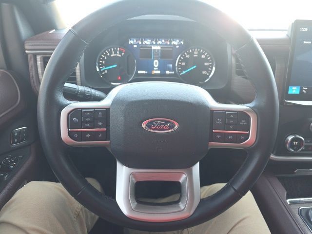 Used 2022 Ford Expedition Limited RWD image 16