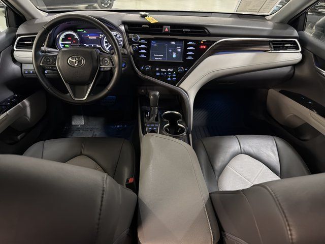 Used 2018 Toyota Camry XLE FWD image 25