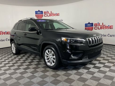 Used 2019 Jeep Cherokee Latitude w/ Popular Appearance Group image 1