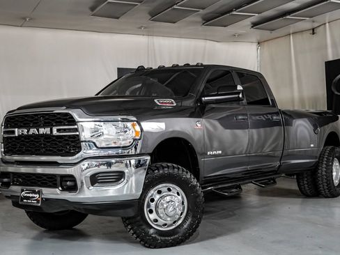 Used 2022 RAM 3500 Tradesman AWD/4WD image 4