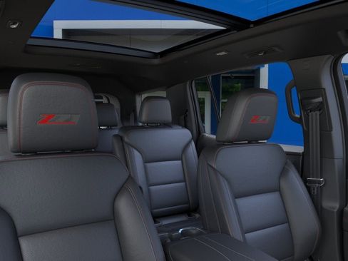 New 2026 Chevrolet Traverse Z71 w/ Driver Confidence Package AWD/4WD image 24