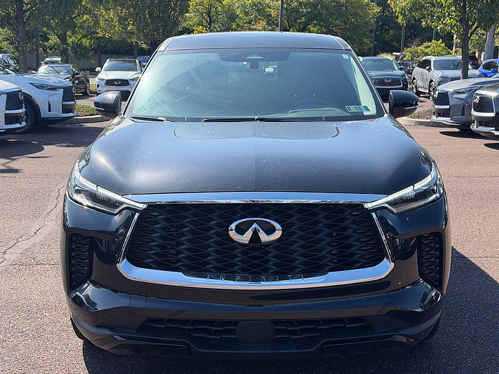 Certified 2023 INFINITI QX60 Luxe w/ Performance Audio Package AWD/4WD image 2
