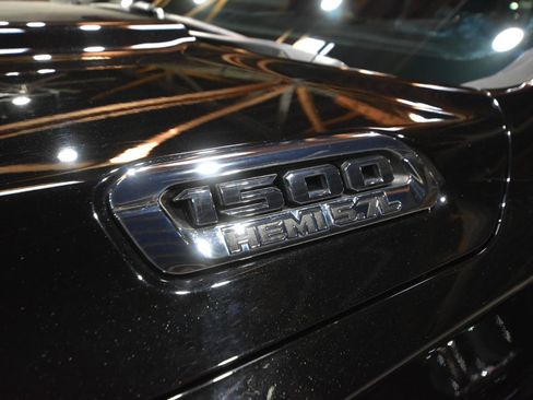 Used 2019 RAM 1500 Limited AWD/4WD image 4