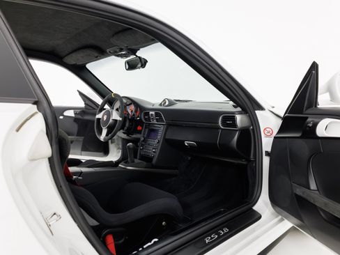 Used 2011 Porsche 911 GT3 RS RWD image 28