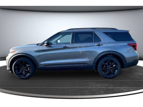 Used 2024 Ford Explorer ST-Line w/ Class IV Trailer Tow Package AWD/4WD image 16