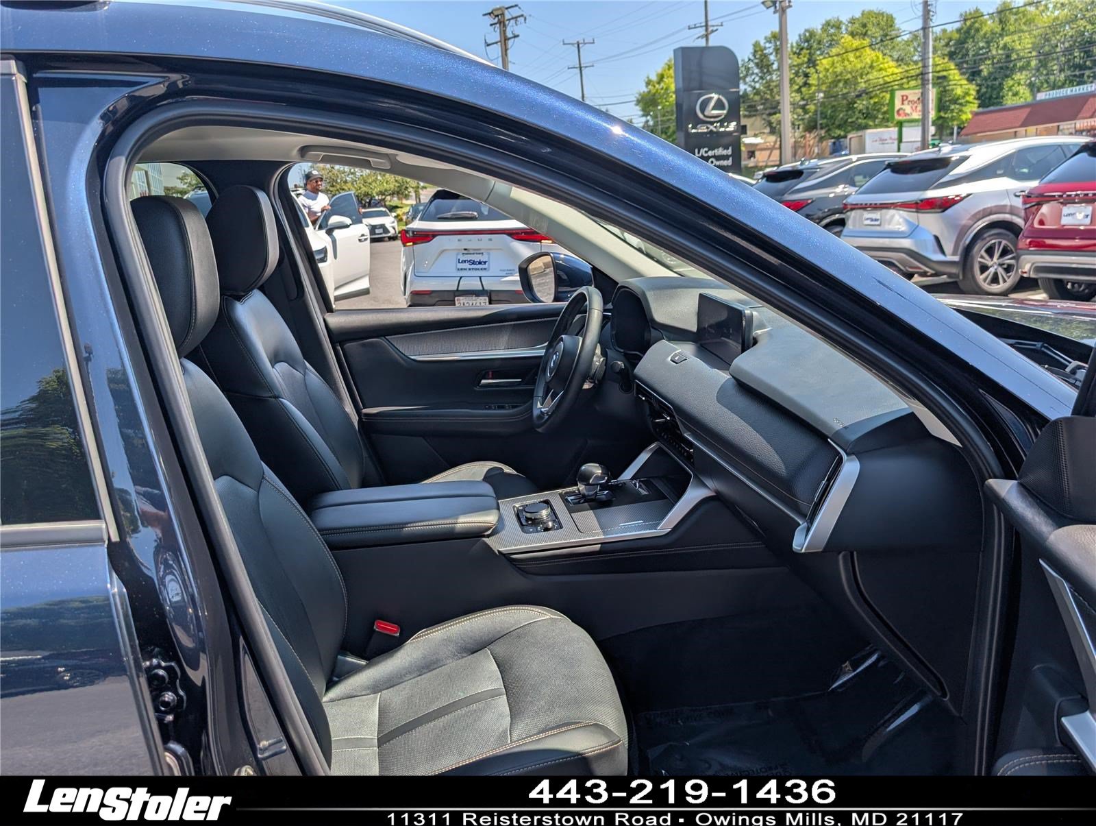 Used 2024 MAZDA CX-90 Plug-In Hybrid w/ Preferred AWD/4WD image 11