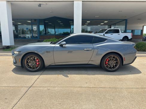 Used 2024 Ford Mustang GT Premium RWD image 4