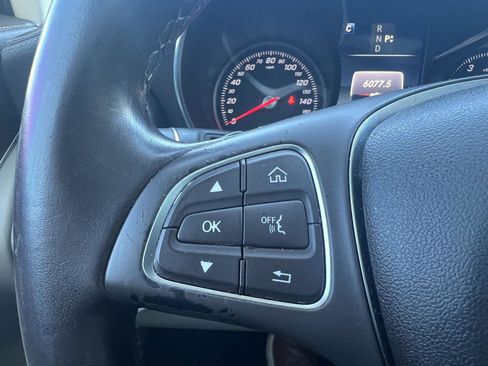 Used 2018 Mercedes-Benz GLC 300 4MATIC image 17