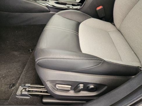 Used 2025 Toyota Corolla XSE FWD image 25