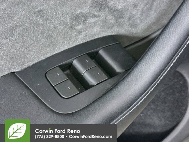 Used 2023 Tesla Model Y AWD image 19