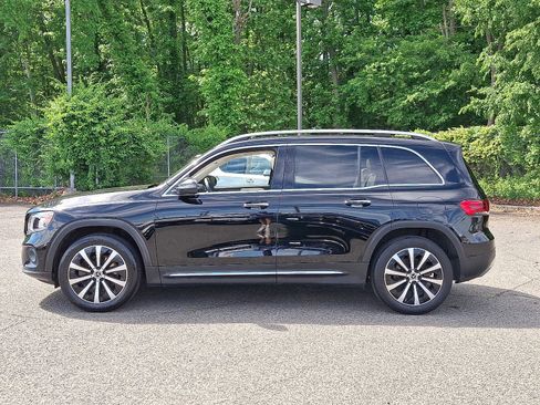 Used 2022 Mercedes-Benz GLB 250 4MATIC image 4