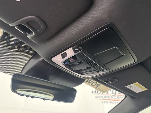 Used 2025 Acura RDX SH-AWD image 22