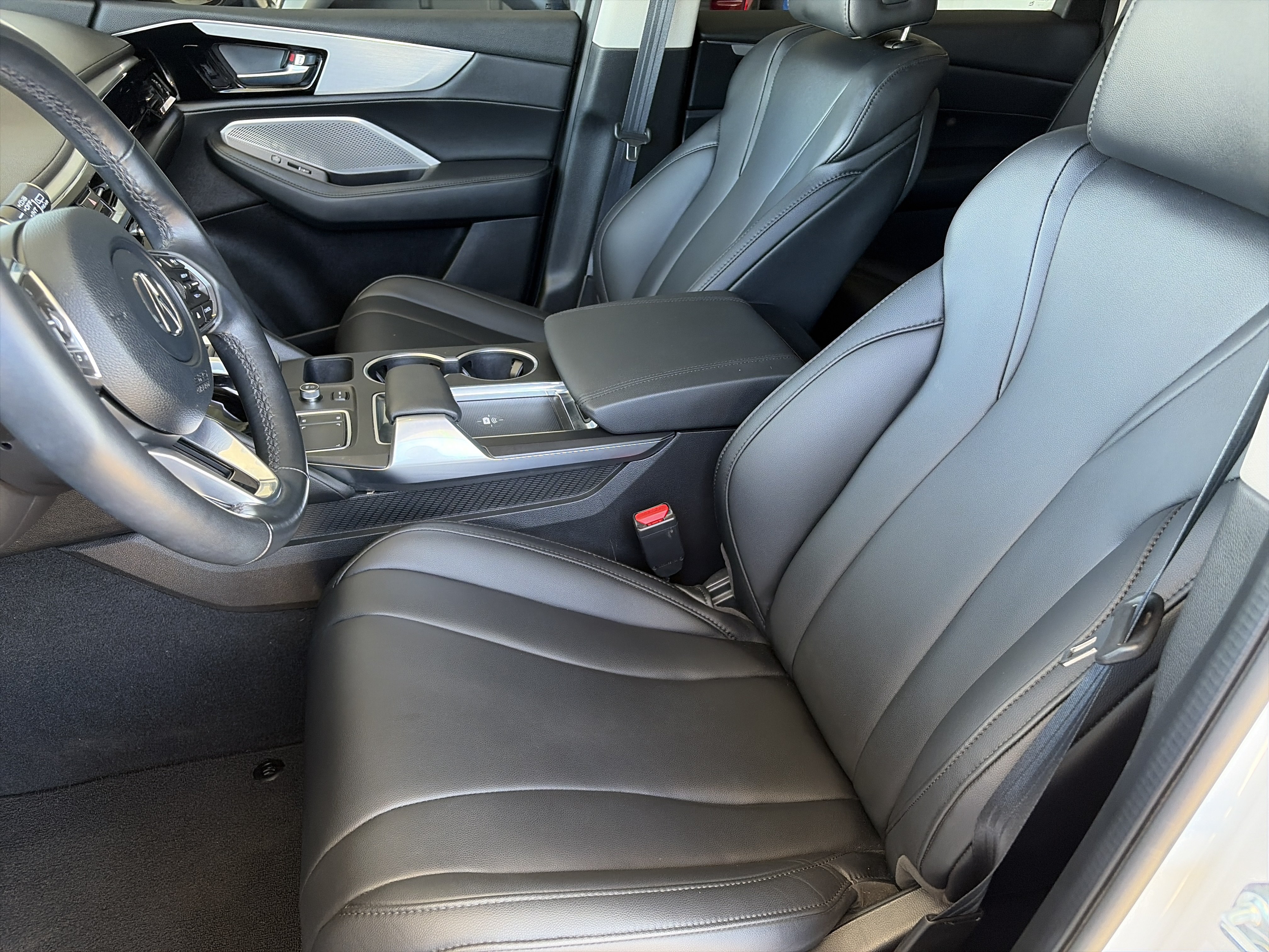 Used 2023 Acura MDX FWD image 18