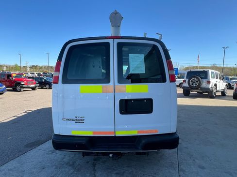 Used 2012 Chevrolet Express 2500 w/ Cold Climate Package image 6