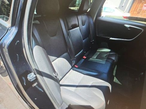 Used 2017 Volvo XC60 T6 Dynamic w/ Climate Package AWD/4WD image 11