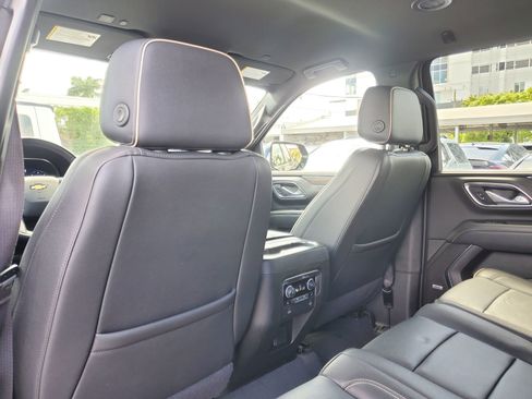 Used 2024 Chevrolet Suburban Premier image 11