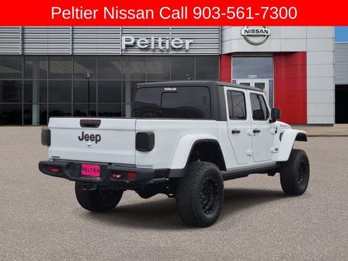 Used 2022 Jeep Gladiator Rubicon w/ Trailer Tow Package AWD/4WD image 6
