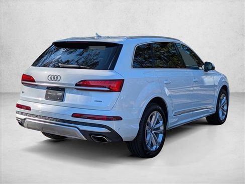 Used 2025 Audi Q7 3.0T Premium Plus w/ Premium Plus Package image 2