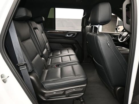 Used 2021 GMC Yukon SLE w/ Gmc Pro Safety Plus Package image 39