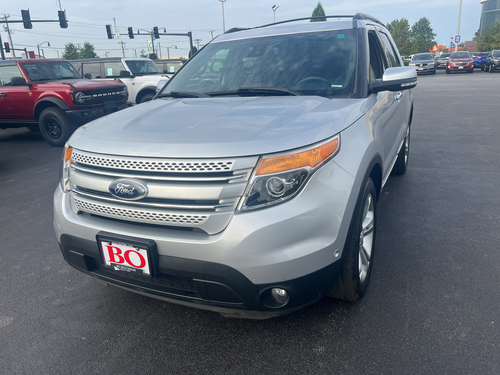 Used 2015 Ford Explorer Limited w/ Equipment Group 302A AWD/4WD image 3