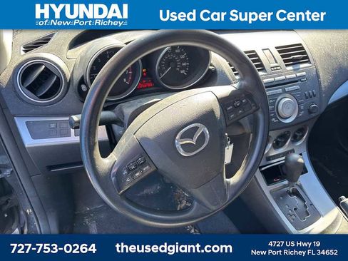 Used 2011 MAZDA MAZDA3 i Touring image 12