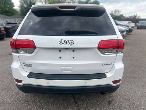 Used 2017 Jeep Grand Cherokee Laredo w/ Quick Order Package 23E AWD/4WD image 6