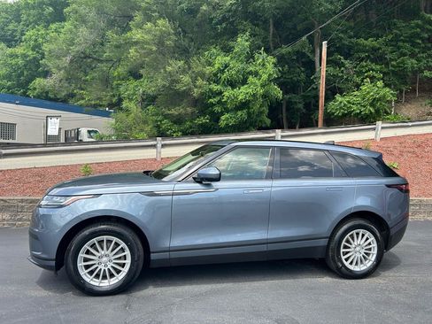 Used 2018 Land Rover Range Rover Velar AWD/4WD image 2