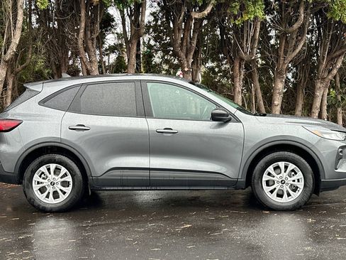 Used 2025 Ford Escape Active image 3