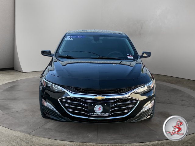 Used 2022 Chevrolet Malibu LT FWD image 2
