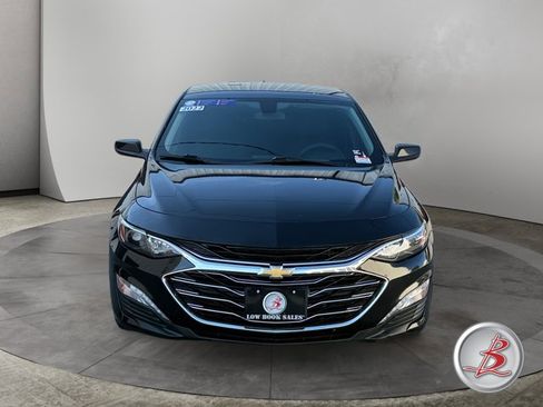 Used 2022 Chevrolet Malibu LT FWD image 2