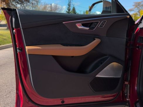 New 2025 Audi RS Q8 performance image 20