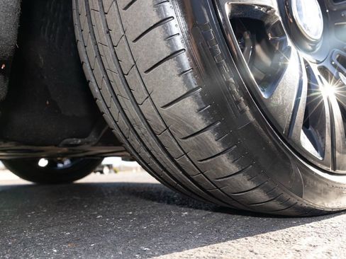 Certified 2021 Rolls-Royce Ghost Extended Wheelbase image 96