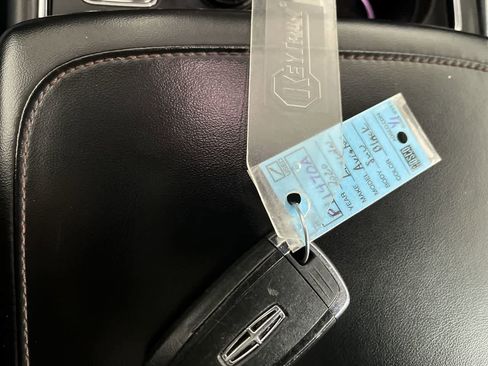 Used 2020 Lincoln Aviator Reserve w/ Equipment Group 202A image 24