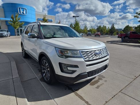 Used 2016 Ford Explorer Platinum AWD/4WD image 3