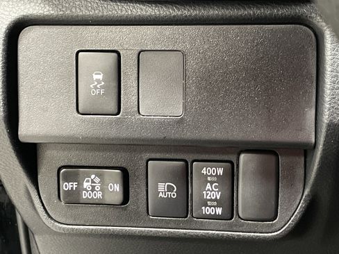 Used 2020 Toyota Tacoma TRD Off-Road image 28