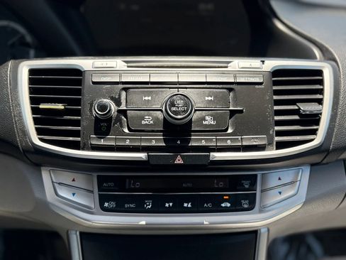 Used 2015 Honda Accord LX image 22