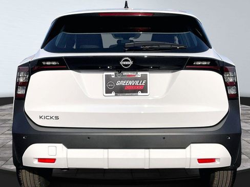 New 2026 Nissan Kicks S image 4