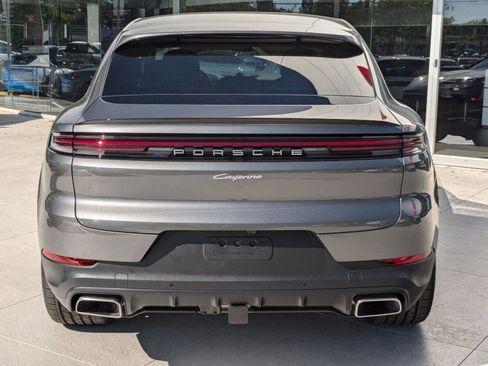 Certified 2025 Porsche Cayenne Coupe image 10