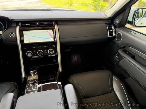 Used 2017 Land Rover Discovery HSE AWD/4WD image 8