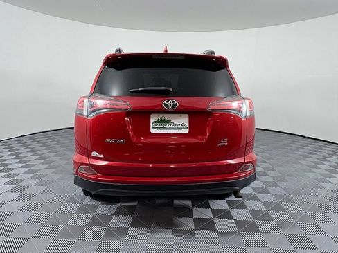 Used 2016 Toyota RAV4 LE AWD/4WD image 9