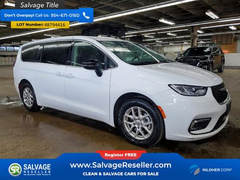 Used 2024 Chrysler Pacifica Touring-L image 5