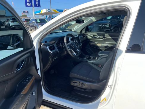 Used 2021 GMC Acadia SLE w/ Driver Convenience Package FWD image 9
