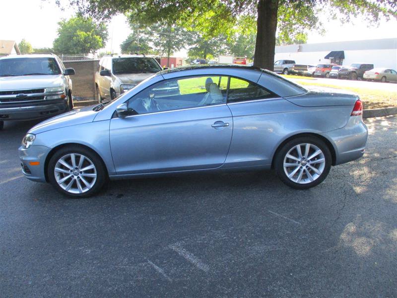 Used 2013 Volkswagen Eos Komfort FWD image 18