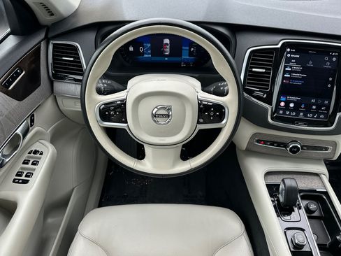 Certified 2023 Volvo XC90 T8 Plus AWD/4WD image 16