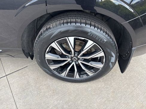 Certified 2023 Volvo XC60 B5 Plus w/ Climate Package AWD/4WD image 14