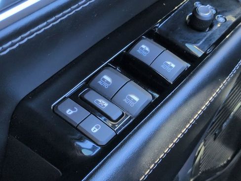 Used 2022 Jeep Wagoneer Series III w/ Premium Group I image 26