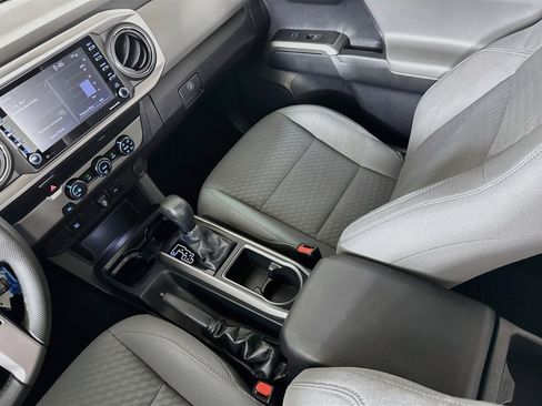 Used 2020 Toyota Tacoma SR5 RWD image 26