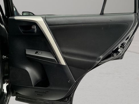 Used 2018 Toyota RAV4 LE w/ All Weather Liner Package image 31