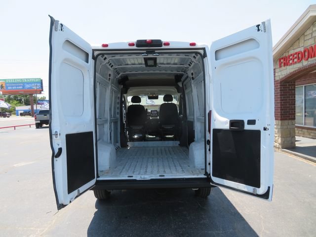 Used 2024 RAM ProMaster 2500 w/ Convenience Group FWD image 17