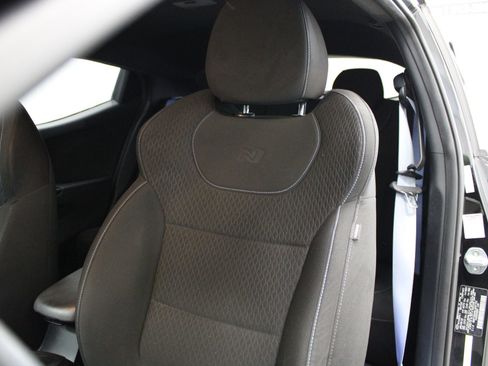 Used 2020 Hyundai Veloster N w/ Performance Package image 15